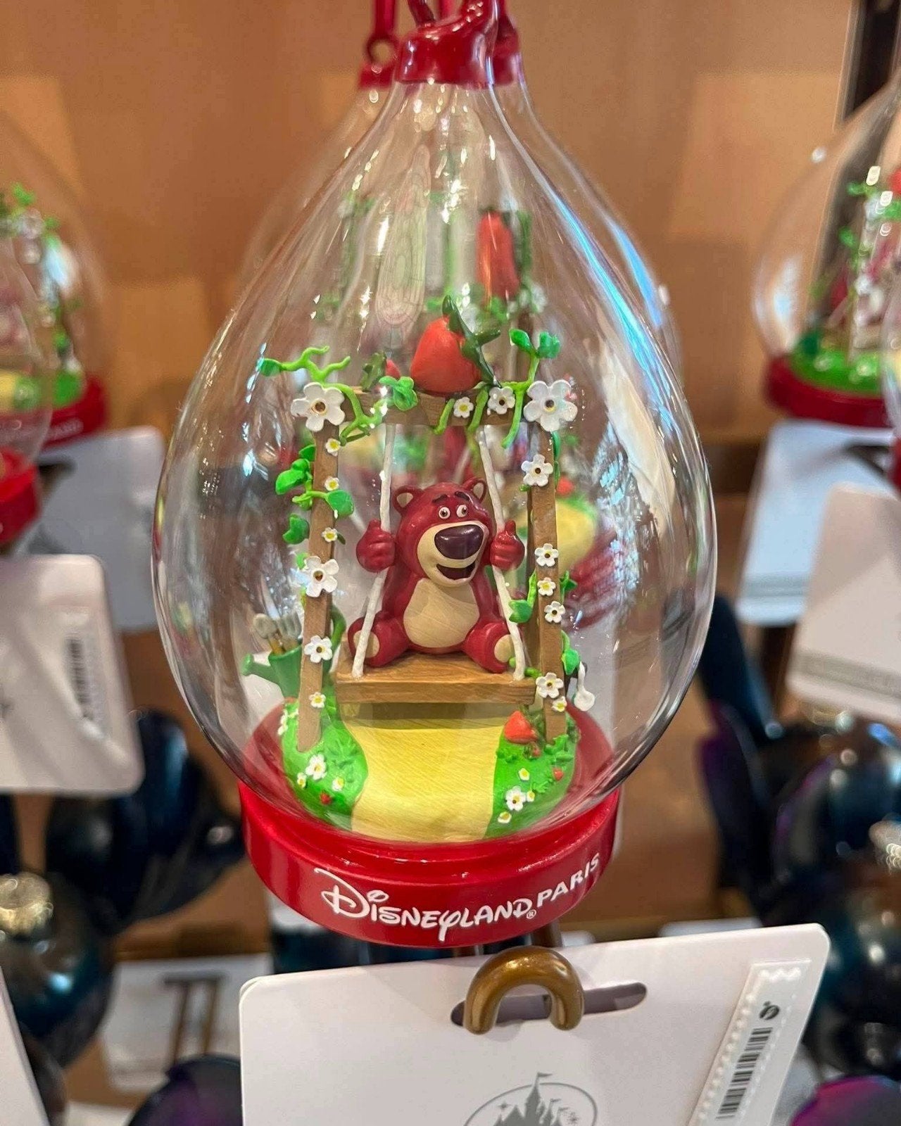 Disneyland Parijs Lotso ornament, Ophalen of Verzenden, Overige figuren, Nieuw, Beeldje of Figuurtje