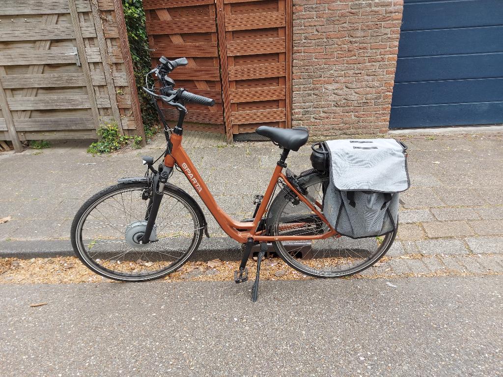 Electric bike, Fietsen en Brommers, Elektrische fietsen, Zo goed als nieuw, 51 tot 55 cm, 50 km per accu of meer, Ophalen