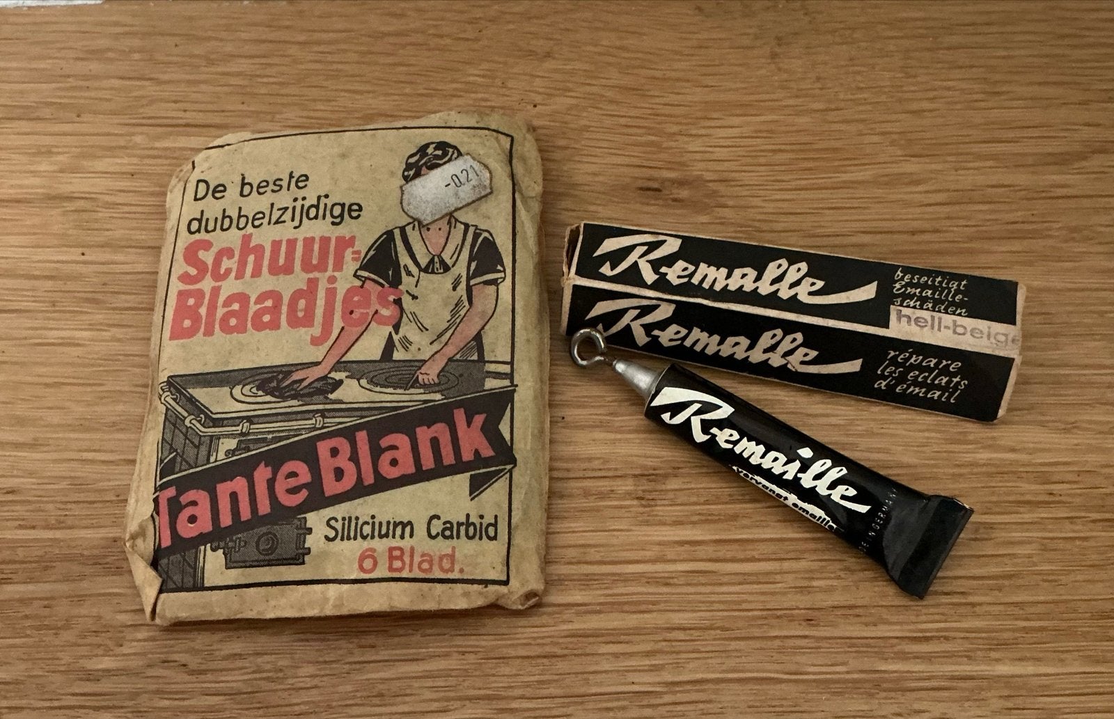 Vintage Tante Blank schuurblaadjes + Remaille emaille repare, Ophalen of Verzenden