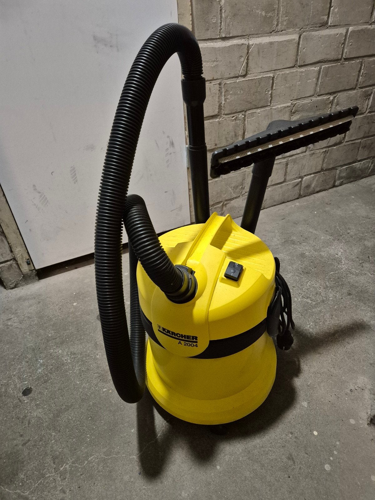 gele Karcher A2004 nat én droog stofzuiger, Ophalen, Gebruikt, Waterstofzuiger