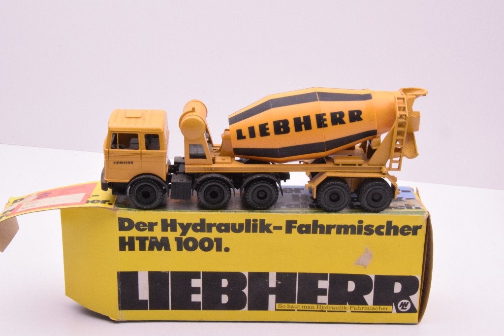 Mercedes LP betonmixer '' Liebherr  ''   Conrad, Ophalen of Verzenden, Zo goed als nieuw, Bus of Vrachtwagen, Conrad