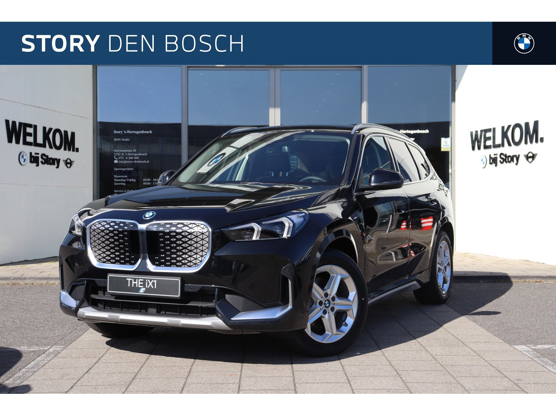 BMW iX1 eDrive20 Pure Edition / Fiscale waarde € 44.995,=, Dealer onderhouden, Zwart, Zwart, Leder
