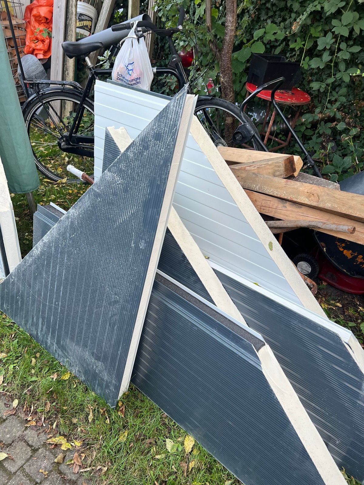 Gratis Restant sandwichpanelen antraciet 10cm dik, Ophalen, Nieuw, Overige materialen, 50 tot 100 mm