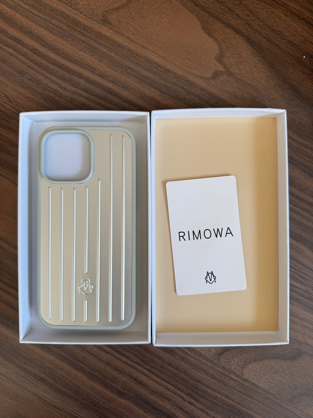 Rimowa case iPhone 16 Pro Max, Verzenden, Zo goed als nieuw