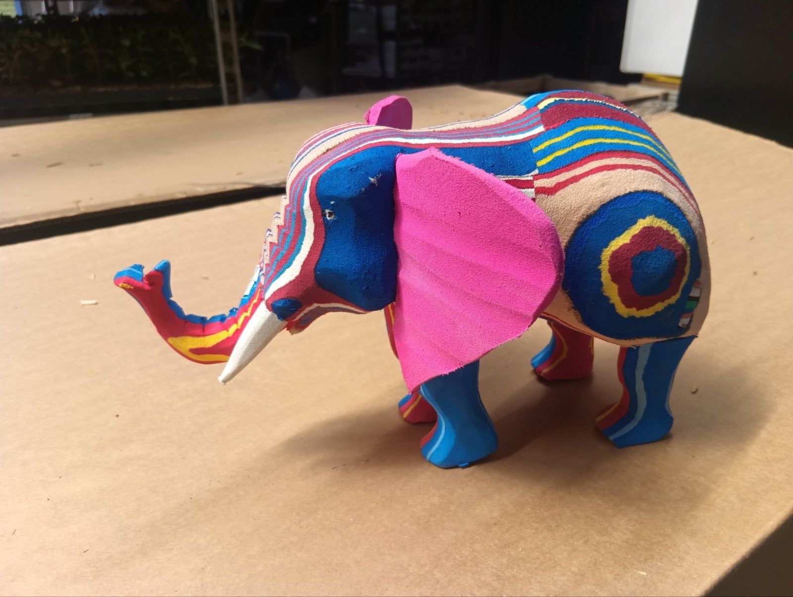 Kleurrijke olifant decoratie - Handgemaakt beeldje, Verzamelen, Ophalen of Verzenden