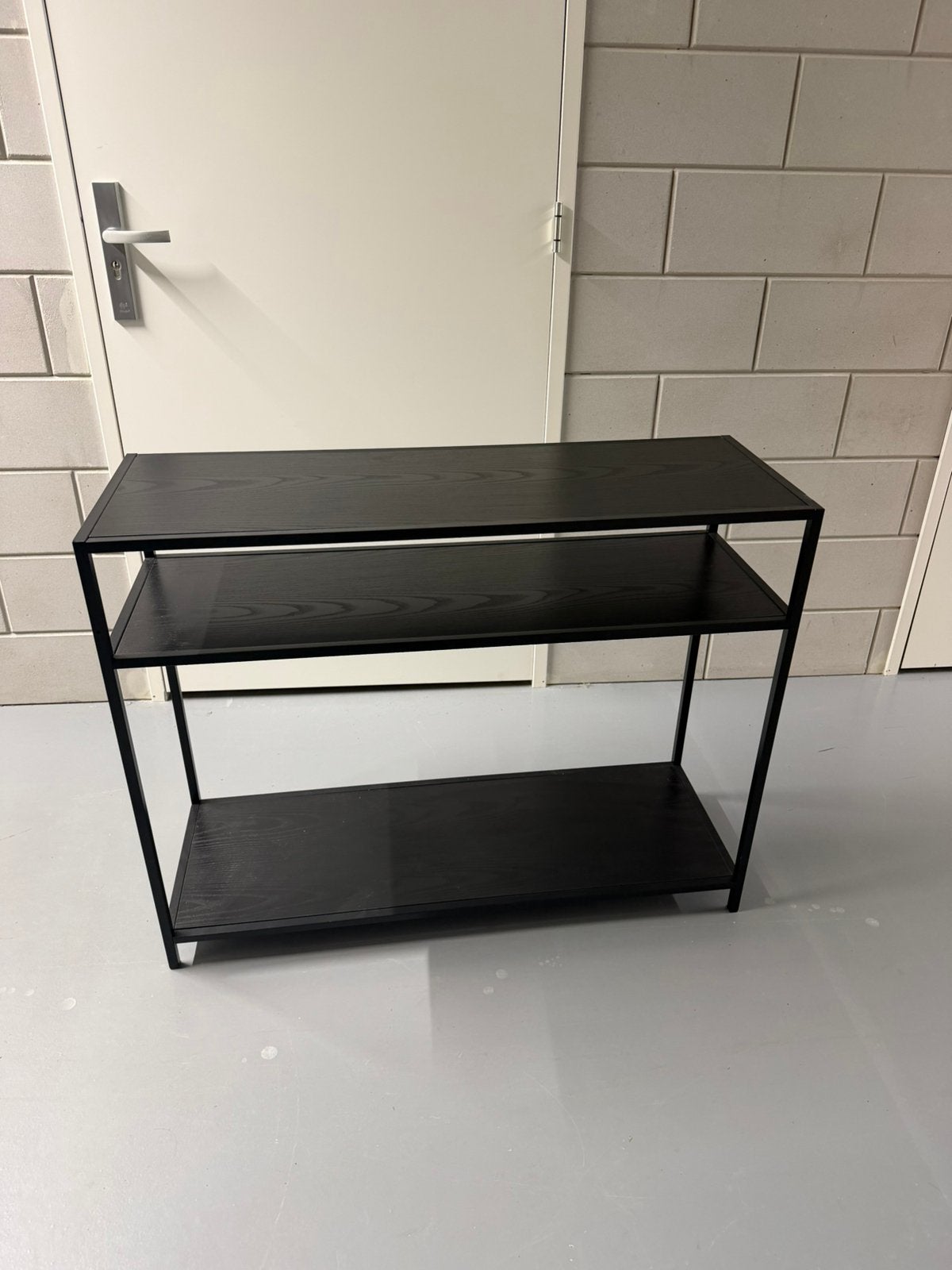 Sidetable fonq, Ophalen, 100 tot 150 cm, Zo goed als nieuw, 25 tot 50 cm