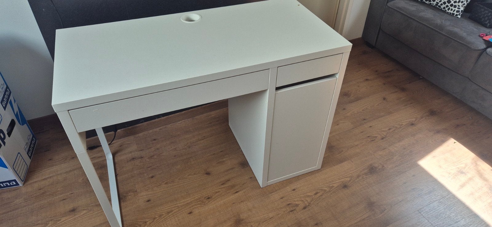 IKEA MICKE Bureau Wit met Kabeldoorvoer en Opbergruimte, Ophalen, Gebruikt, Spaanplaat of MDF, IKEA