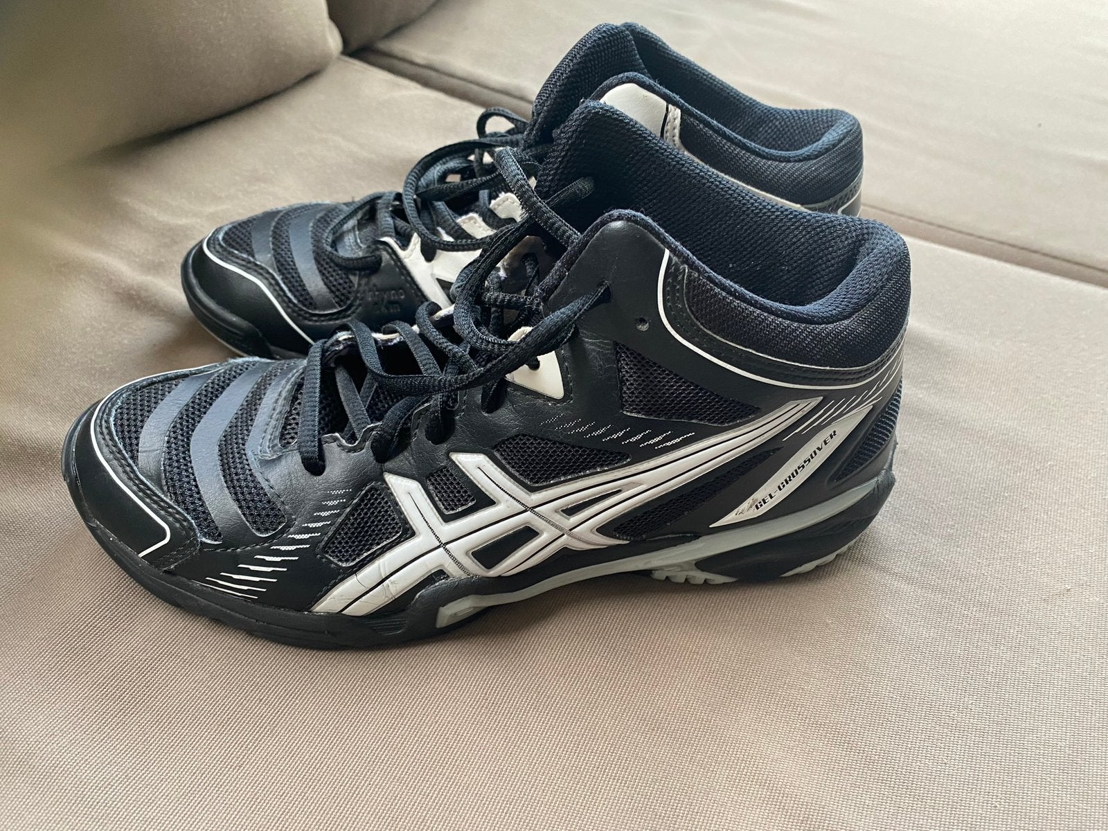 Ascics korfbalschoenen hoog maat 39, Ophalen of Verzenden, Nieuw, Schoenen