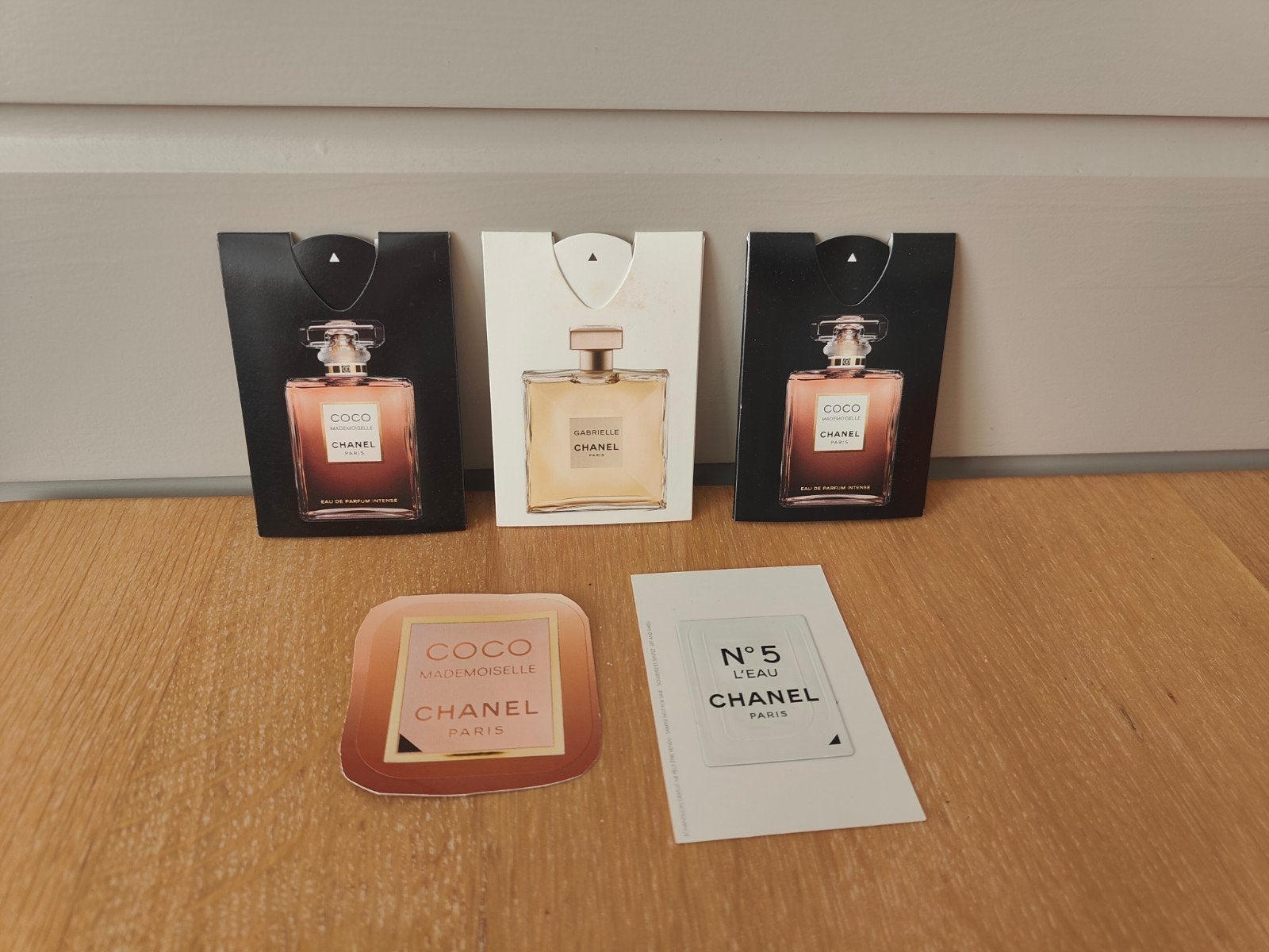 30 parfum testers / samples, Verzamelen, Ophalen of Verzenden, Poppenhuis