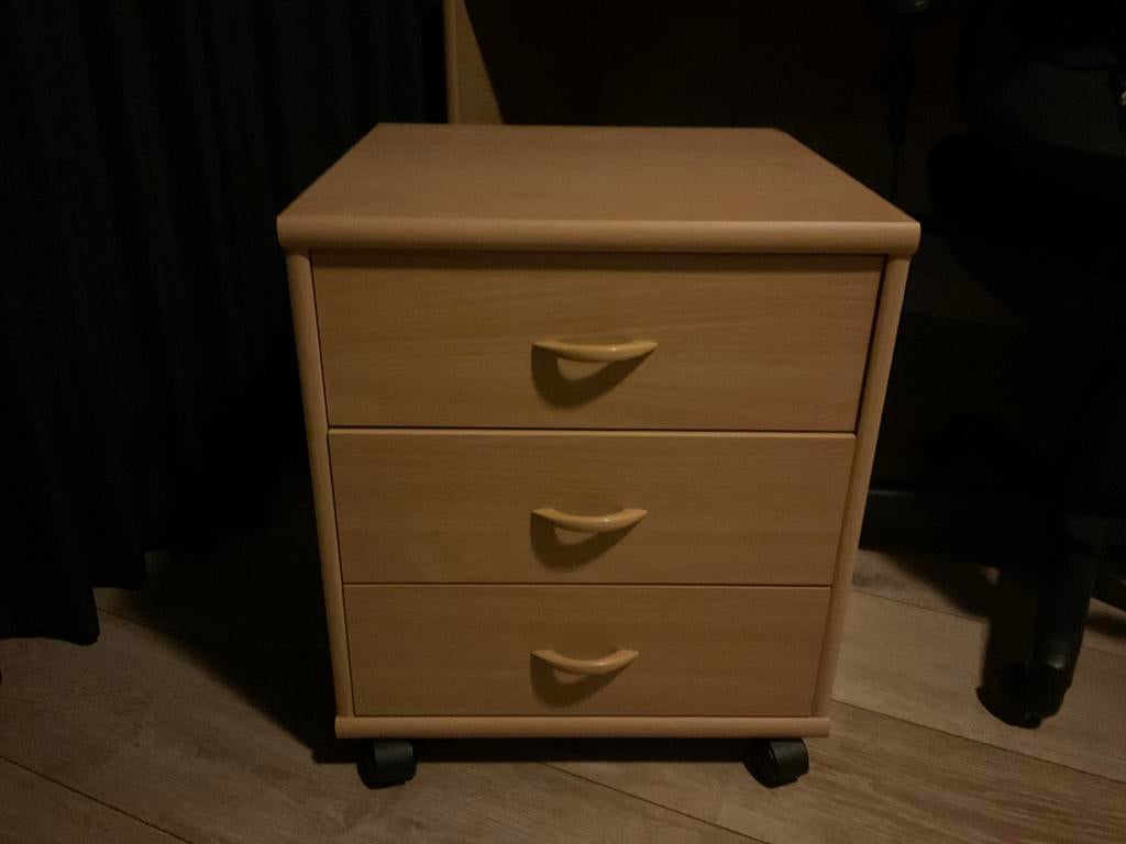 Ladeblok op wielen, Ophalen, Minder dan 50 cm, Gebruikt, 3 of 4 laden