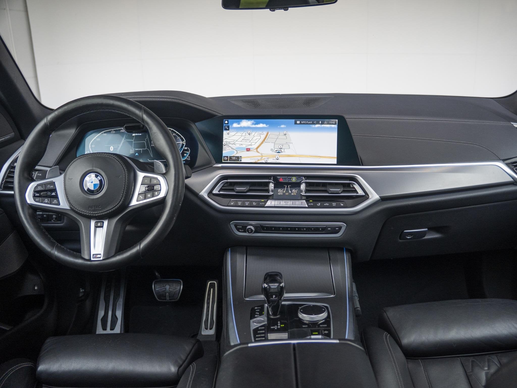 BMW X5 xDrive45e | M Sportpakket | Comfort Access | Panorama, Auto's, Stof, Gebruikt, 394 pk, Met garantie (alle)
