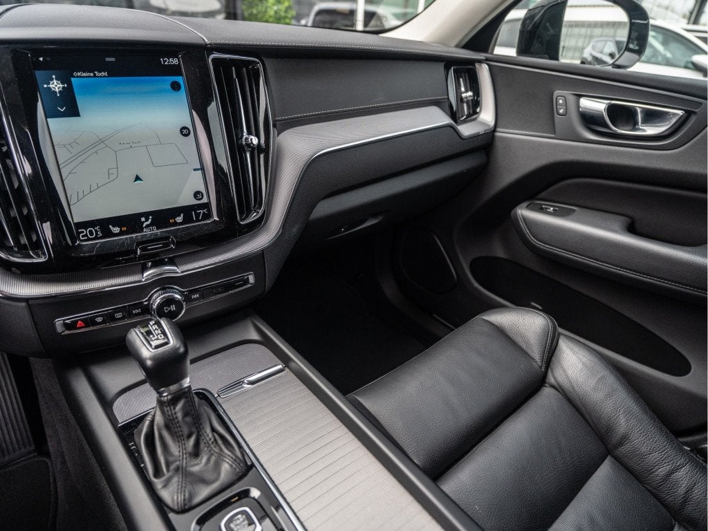 Volvo XC60 2.0 T5 Inscription | Leder | 20" LMV | Dealer Ond, Auto's, Volvo, Gebruikt, 4 cilinders, Zwart, Bedrijf