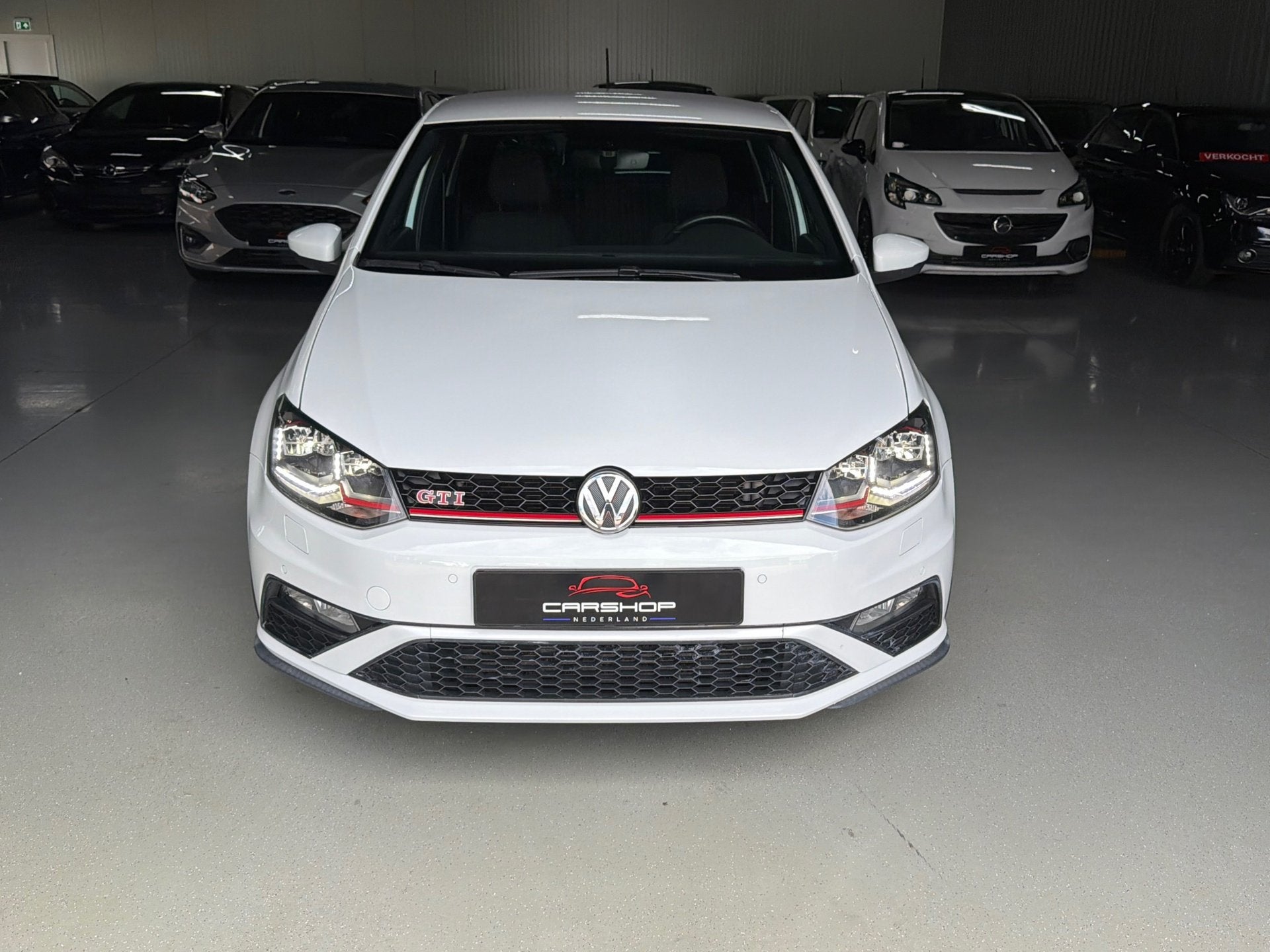 Volkswagen Polo 1.8 TSI GTI H&R/BBS/NAVI/LED/STOELVRM/AIRCO, Voorwielaandrijving, Dealer onderhouden, Stof, Zwart