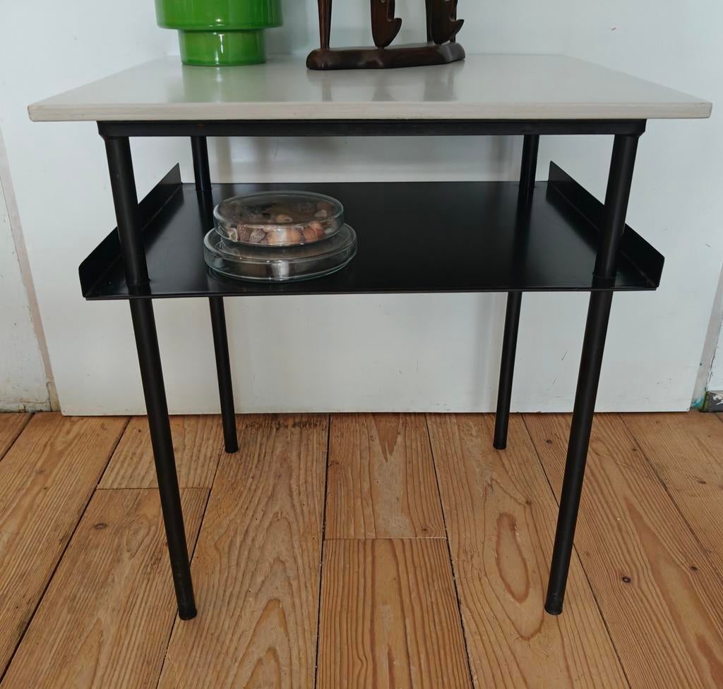 Vintage tafeltje bijzettafel Wim Rietveld x Auping, Ophalen of Verzenden, Zo goed als nieuw, Dutch Design vintage, 25 tot 50 cm