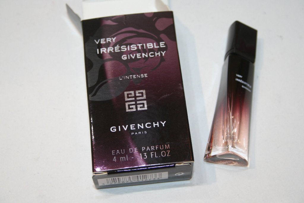 Givenchy Very Irrésistible Givenchy 4 ml EdP Nieuw OVP, Verzenden, Nieuw, Miniatuur, Gevuld