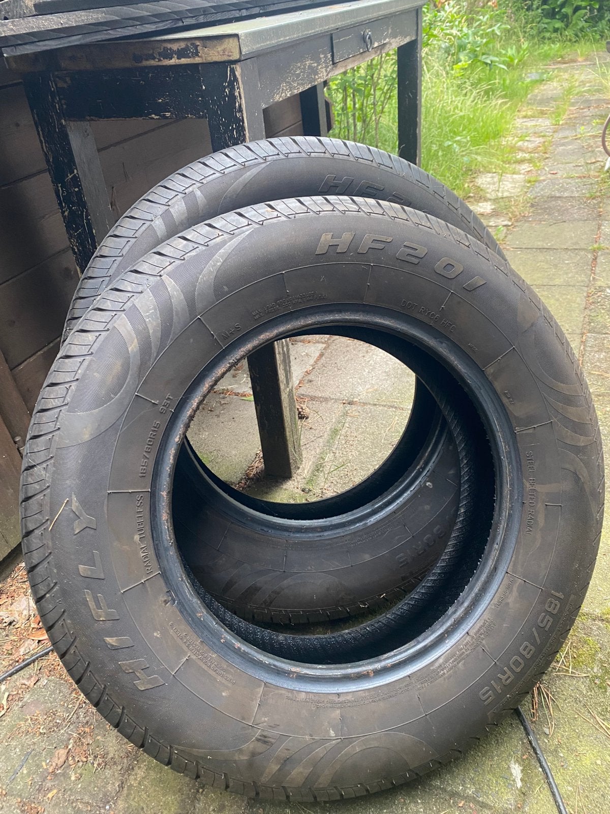 Hifly 185/80/r15 2 stuks, Ophalen, Gebruikt, 15 inch, 185 mm
