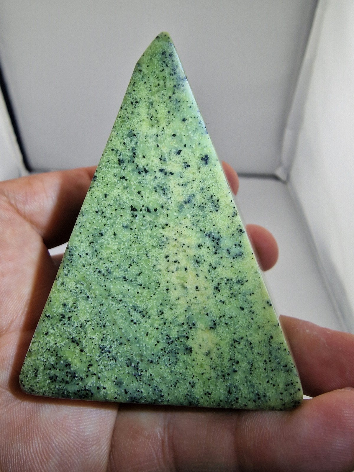 Jade Toren N.805 - Groene Jade Piramide 71x55x60mm, 2263CC, Csj, Nieuw, Ophalen of Verzenden