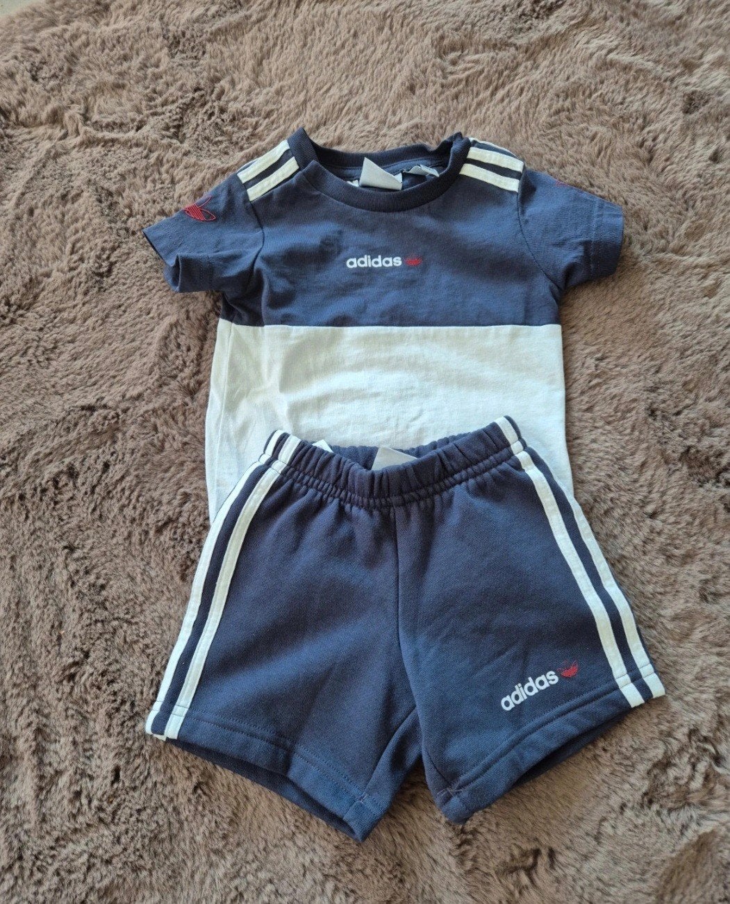 Adidas trainingspakje 6-9 maanden, nieuw!, Kinderen en Baby's, Ophalen of Verzenden, Nieuw, Adidas, Jongetje of Meisje