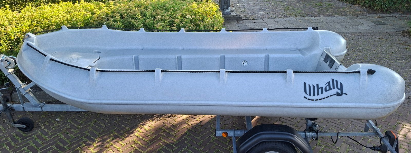 Whaly 370 Lichtgrijs, Ophalen, Buitenboordmotor, Trailer, Zo goed als nieuw