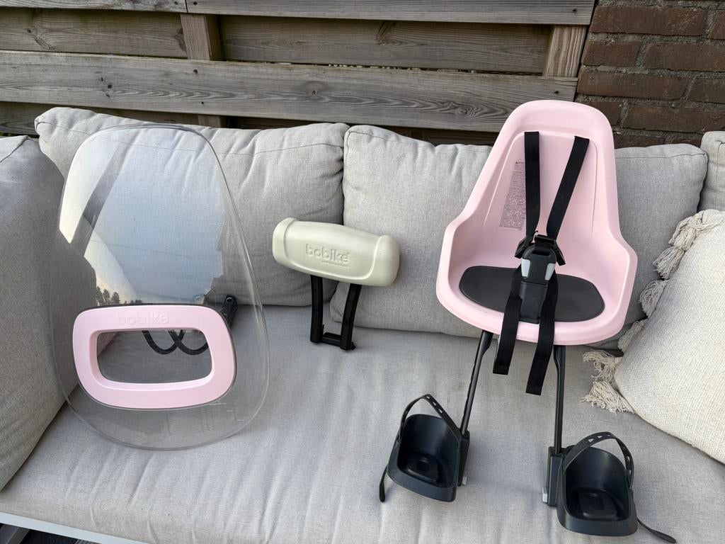 Roze Bobike fietsstoeltje inclusief windscherm en kussen, Ophalen, Zo goed als nieuw