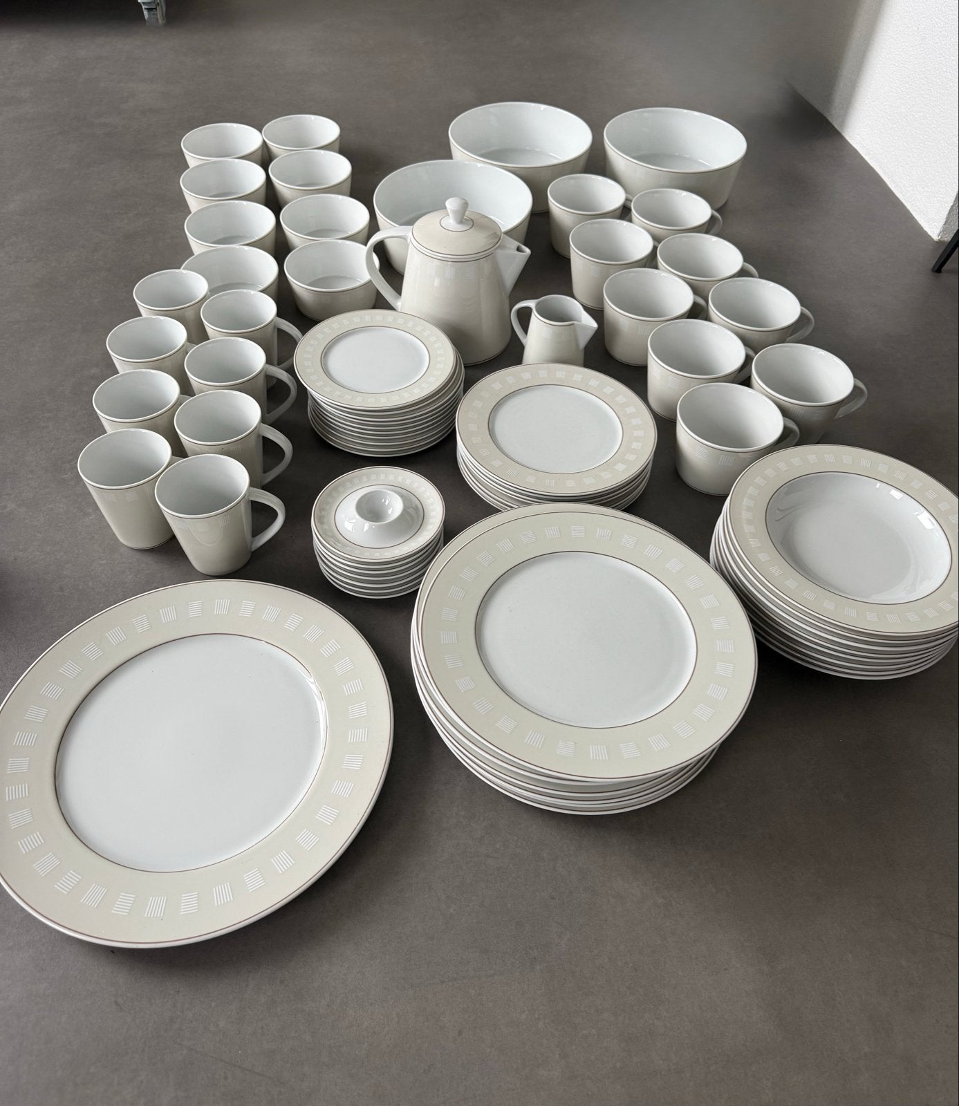 Mooi porseleinen servies Sahara, Ophalen, Gebruikt, Overige merken, Overige stijlen