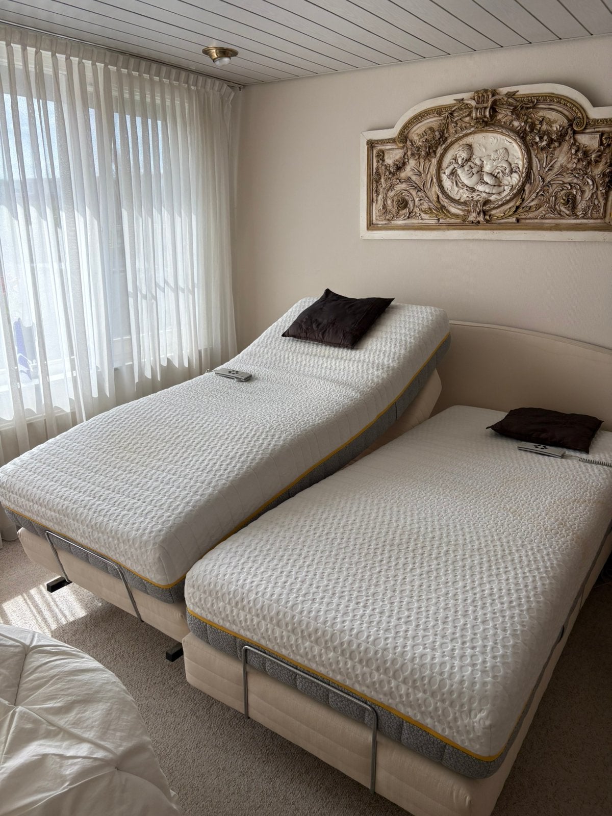 Electriche boxspring, Ophalen, Gebruikt, 90 cm, Beige