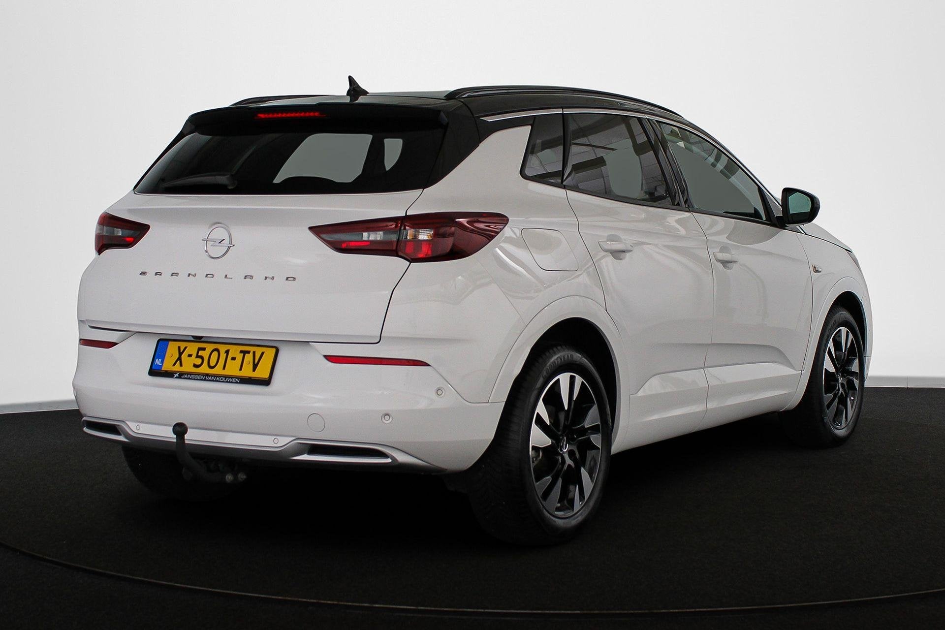 Opel Grandland 1.2 Turbo Level 3 Trekhaak Stuur/Stoelverwarm, Auto's, Gebruikt, 1199 cc, Leder en Stof, Wit