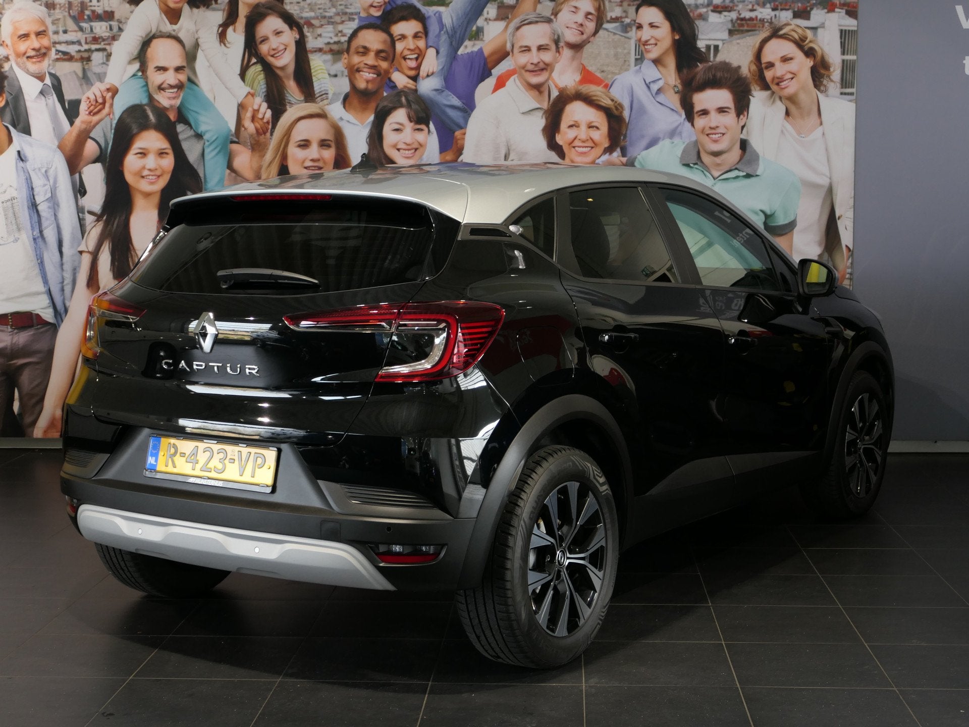Renault Captur 1.0 TCe 90 evolution - Occasion Lease vanaf, Auto's, Stof, Gebruikt, 635 kg, Origineel Nederlands
