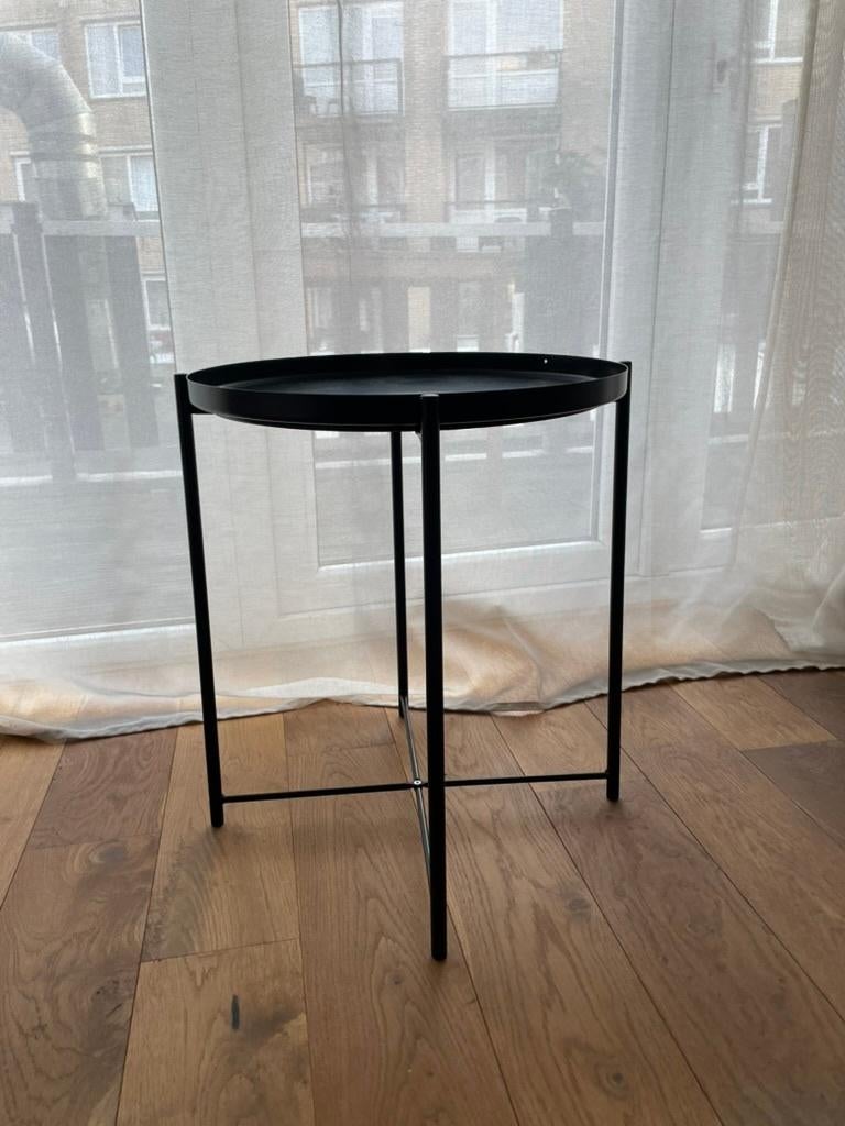 IKEA GLADOM Salontafel met dienblad, zwart, Huis en Inrichting, Ophalen, Metaal of Aluminium, Zo goed als nieuw, 45 tot 65 cm