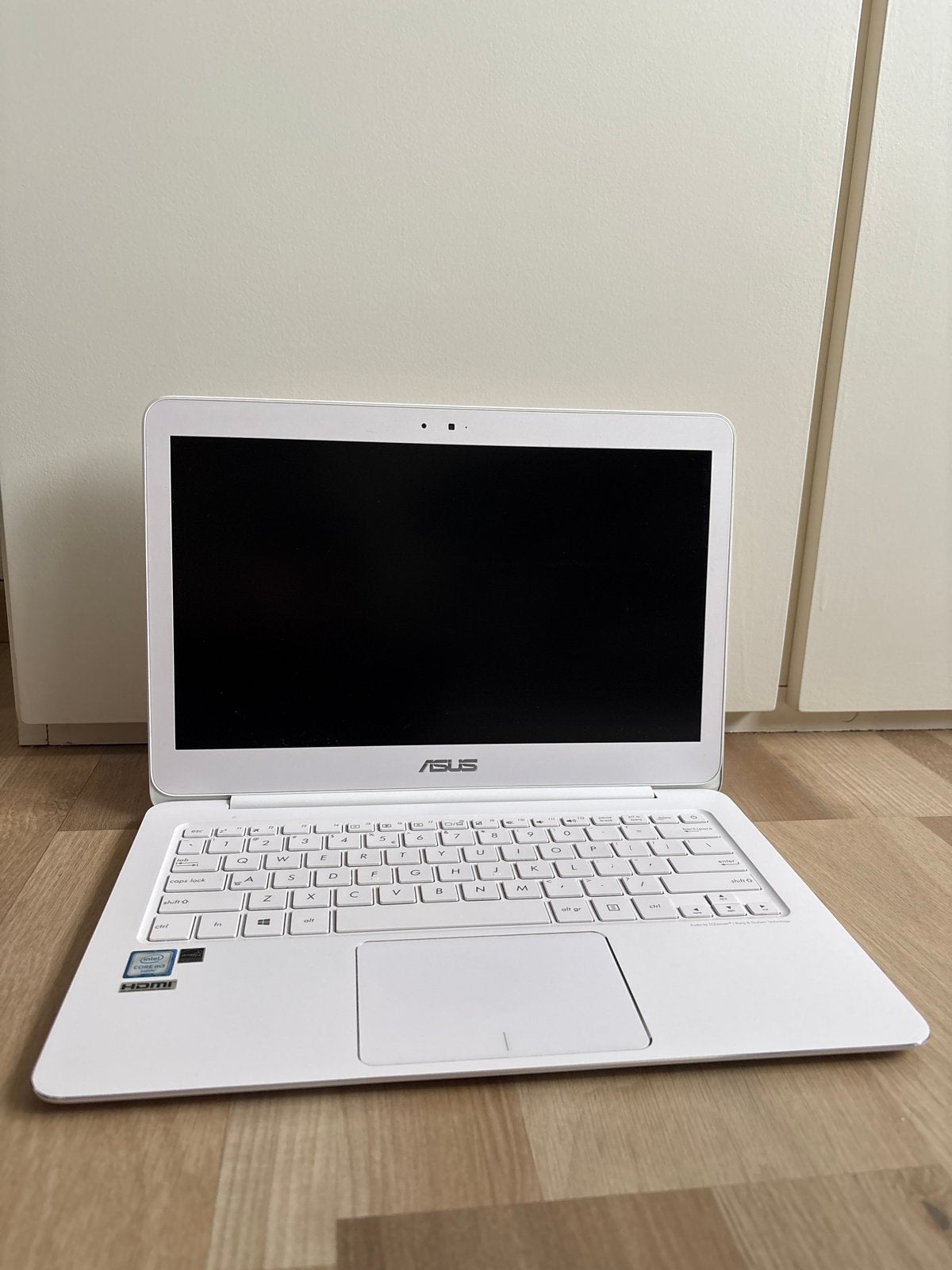 ASUS ZenBook UX305C - Witte Ultrabook met Intel Core m3, Computers en Software, Windows Laptops, Gebruikt, Qwerty, 8 GB, 13 inch