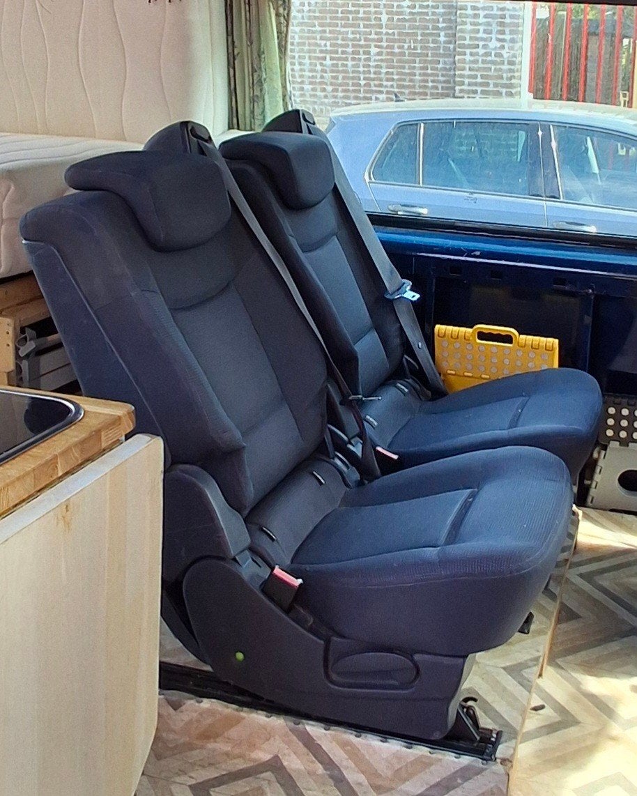 2 autostoelen Renault Megane te koop. Inklapbaar camperstoel, Ophalen, Gebruikt, Renault