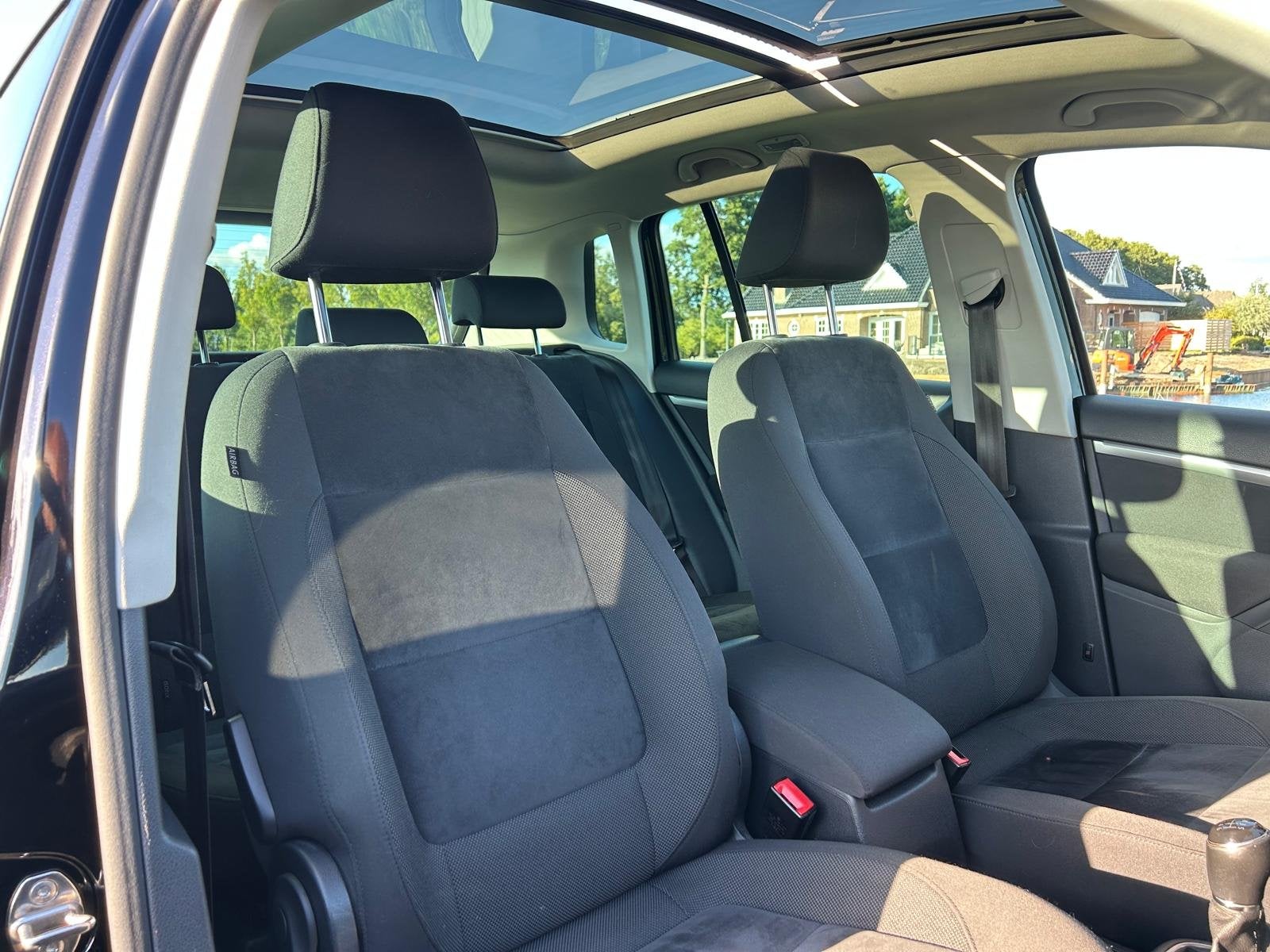 Volkswagen Tiguan 1.4 TSI Sport&Style | Pano | Trekhaak | Na, Euro 5, Gebruikt, Zwart, 4 cilinders
