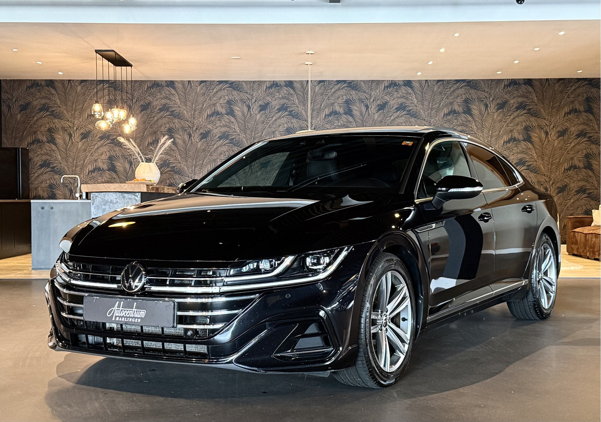 Volkswagen Arteon 2.0 TSI R-Line I Pano I Camera I BTW Auto, 1984 cc, 1505 kg, Zwart, Origineel Nederlands