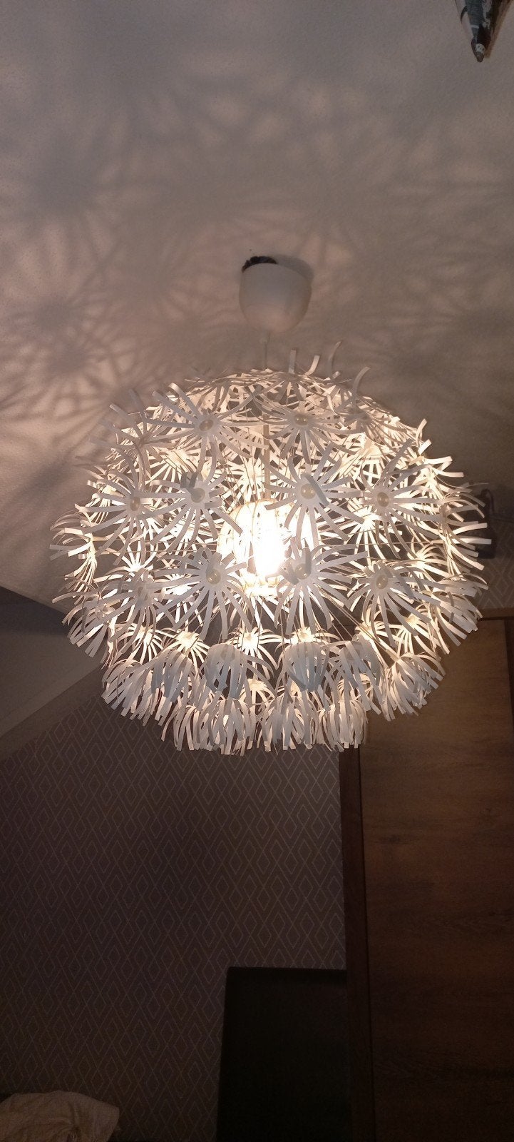 IKEA Maskros Plafondlamp - bloemen hanglamp groot model, Huis en Inrichting, Ophalen, Modern, Scandinavisch, Overige materialen