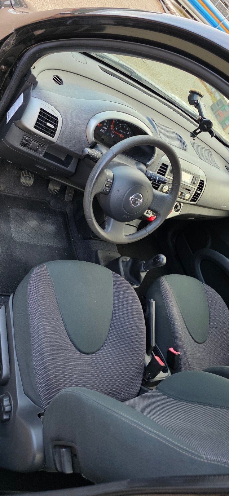 Foto 7 van Nissan Micra 1.2 59KW 3DR 2005 Zwart