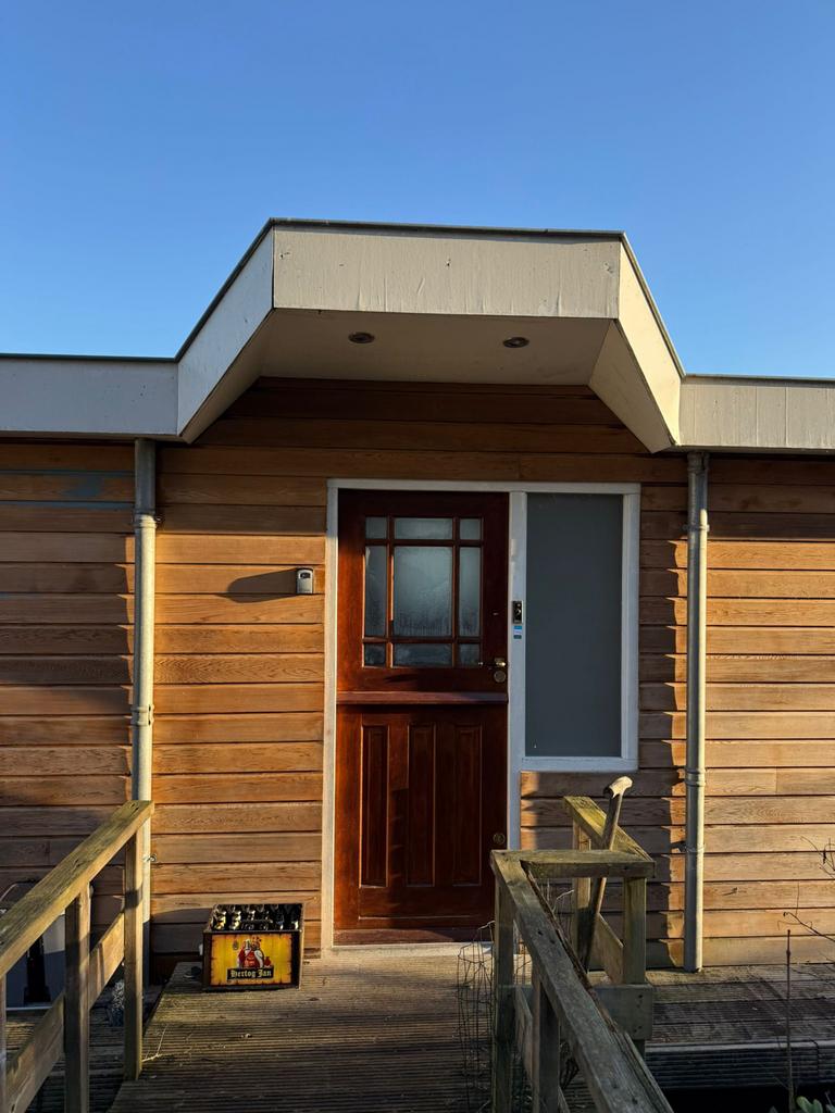 Te koop woonark/watervilla zonder ligplaats betonnen casco, Verkoop zonder makelaar, 2 kamers, Utrecht