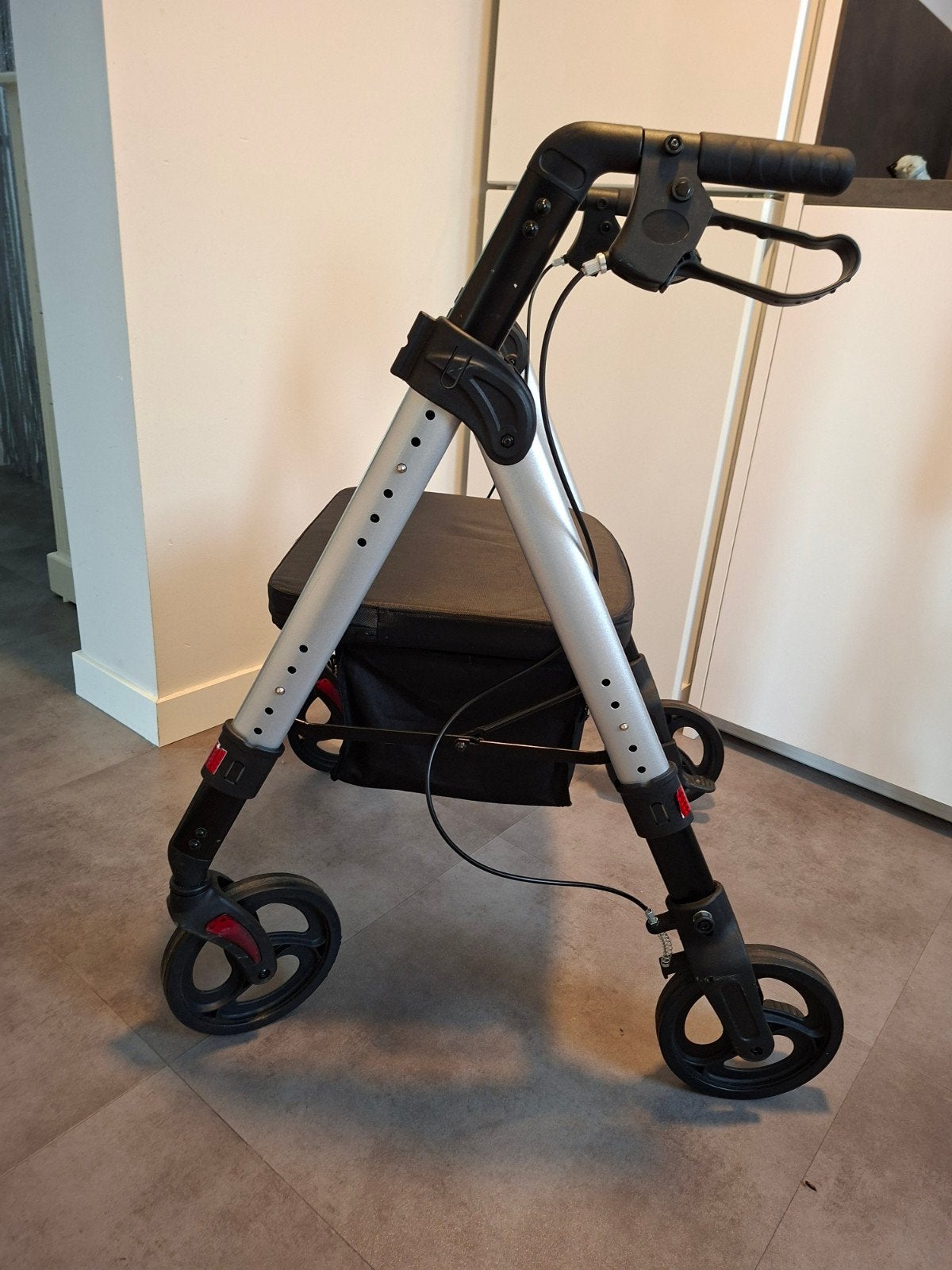 Vermeiren Goliat XXL rollator, draagvermogen 200kg., Diversen, Rollators, Zo goed als nieuw, Ophalen