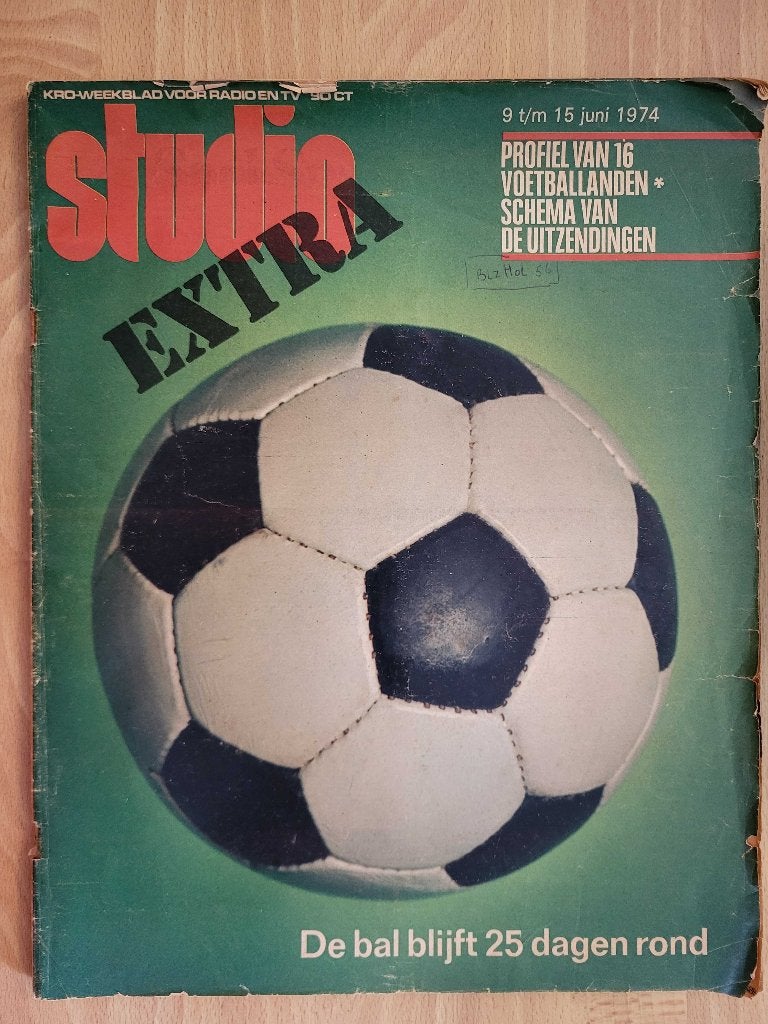 Voetbal Wk74 Studio Extra 100 paginas - PRACHTIG, Verzamelen, Ophalen of Verzenden, Gebruikt, Ajax, Boek of Tijdschrift
