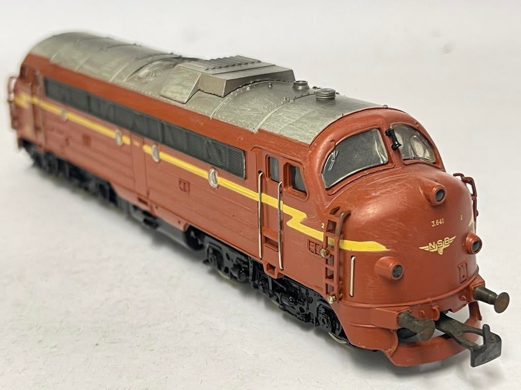 ** NIEUWSTAAT ** Märklin 3068 * DIESEL Serie Di3 Nohab NSB *, Hobby en Vrije tijd, Wisselstroom, Locomotief, Ophalen of Verzenden