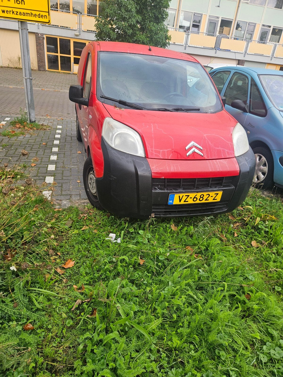 Citroën Nemo 2008 benzine Rood MOET WEG!!, Auto's, 1360 cc, 1045 kg, Citroën, 400 kg