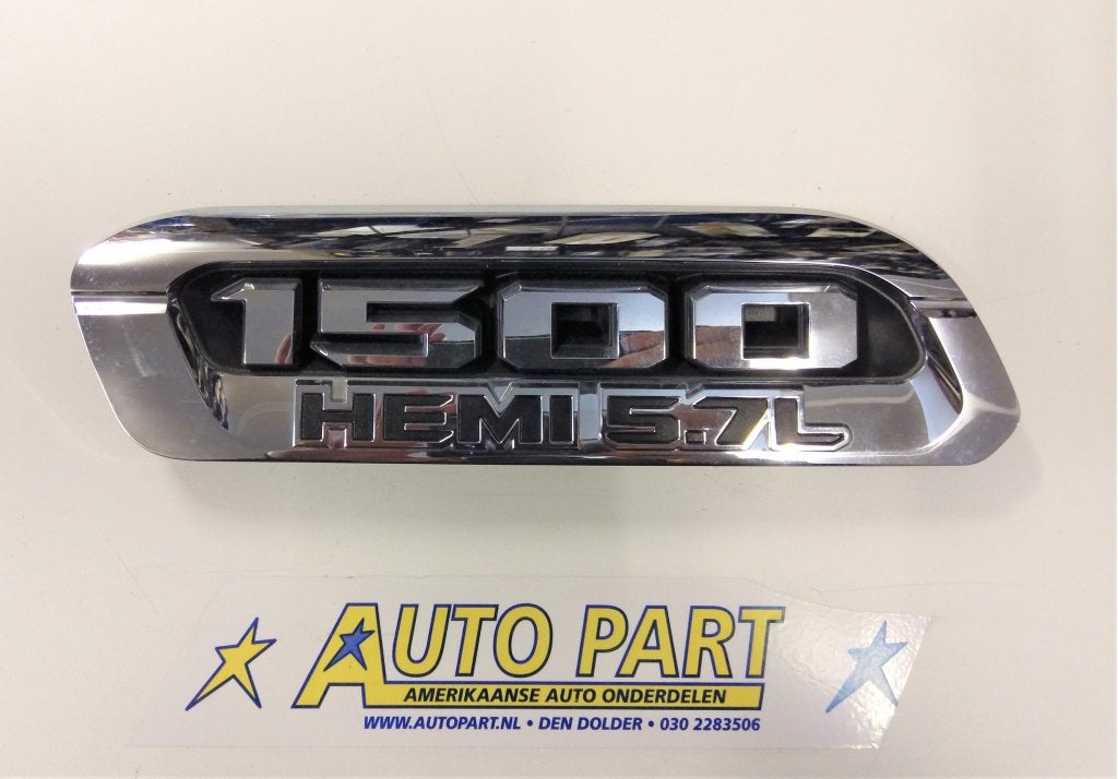 Dodge Ram motorkap embleem 2019-2021, Gebruikt, PO Box 21-8004 | Auburn Hills, MI 48321-8004, Amerikaanse onderdelen, Ophalen of Verzenden