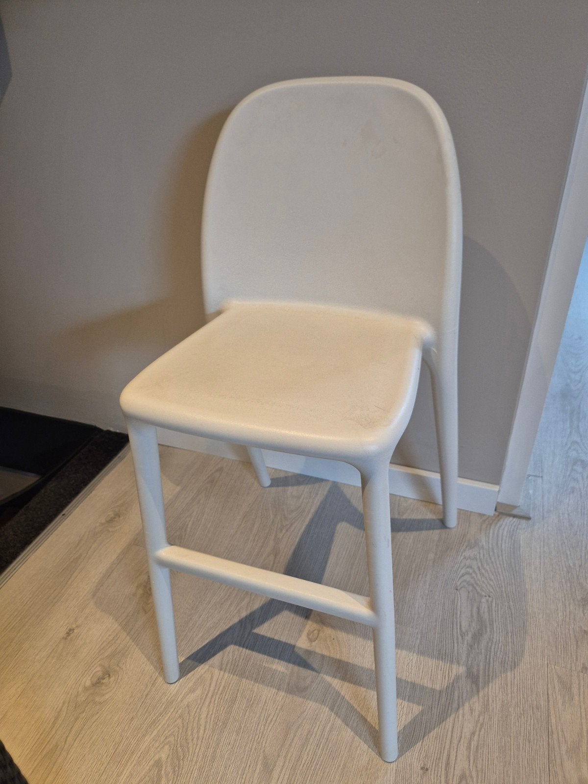 Ikea Urban kinderstoel wit, Kinderen en Baby's, Kinderstoelen, Ophalen, Gebruikt