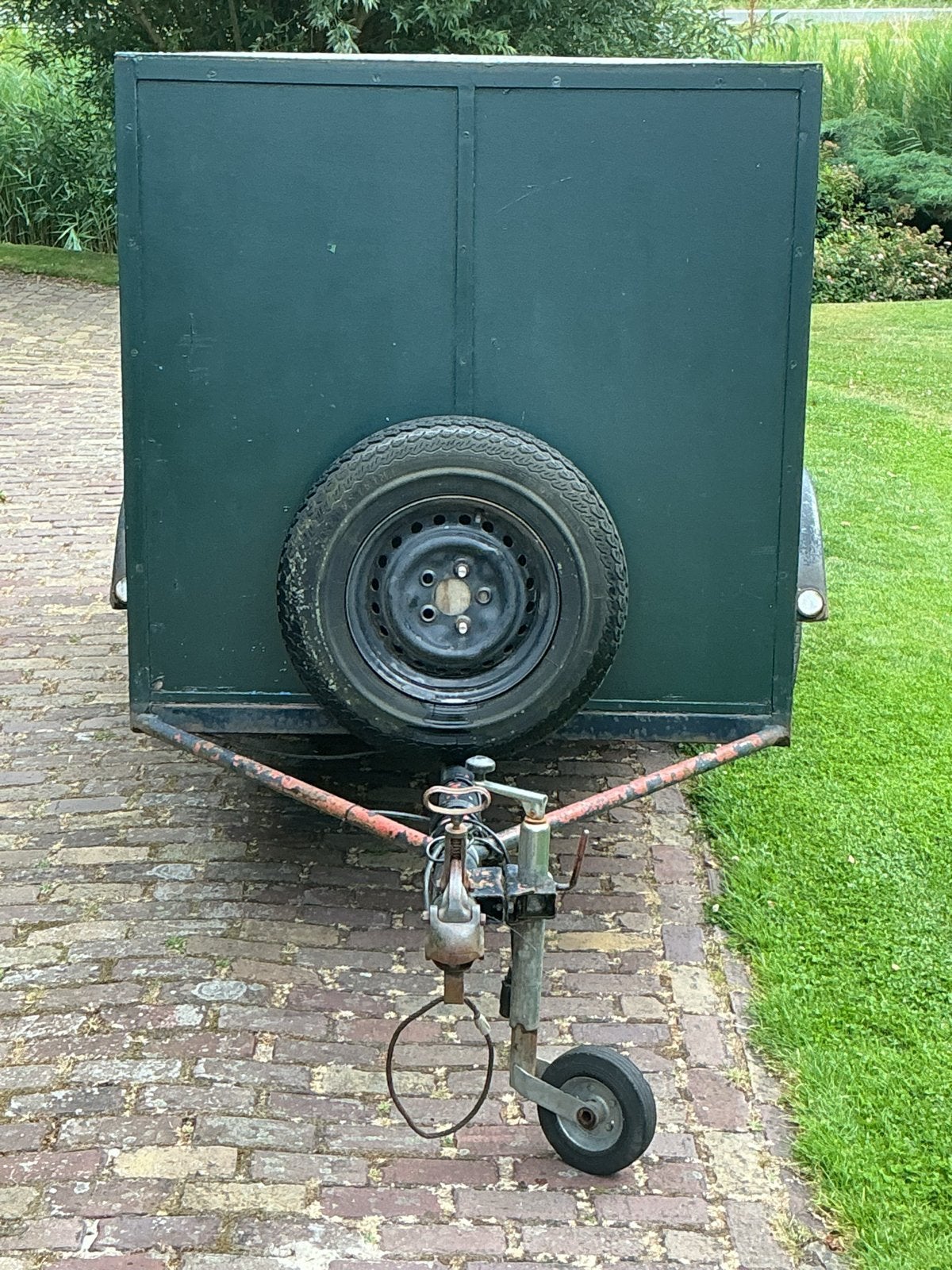 Dichte, gesloten aanhangwagen LxBxH: 250x127x117, 750 kg, Auto diversen, Aanhangers en Bagagewagens, Ophalen, Gebruikt