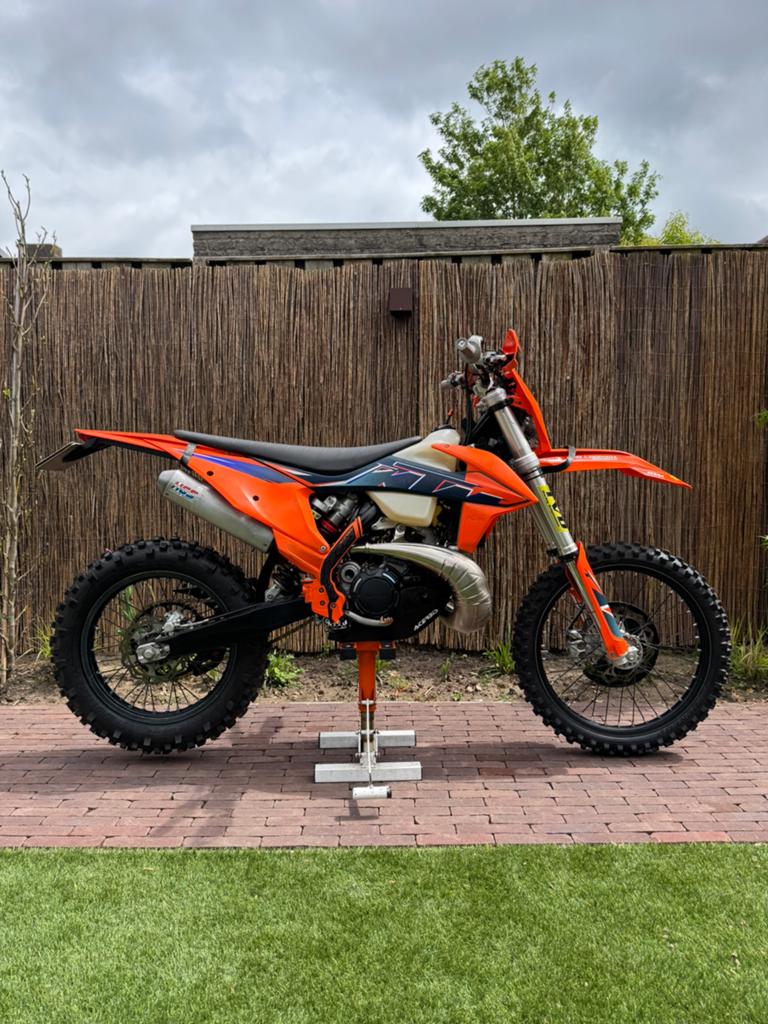 Ktm exc 250 Tpi 2021 - 93 uur - Hgs demper, Motoren, Motoren | KTM, Gebruikt, Particulier, Enduro, Handgeschakeld