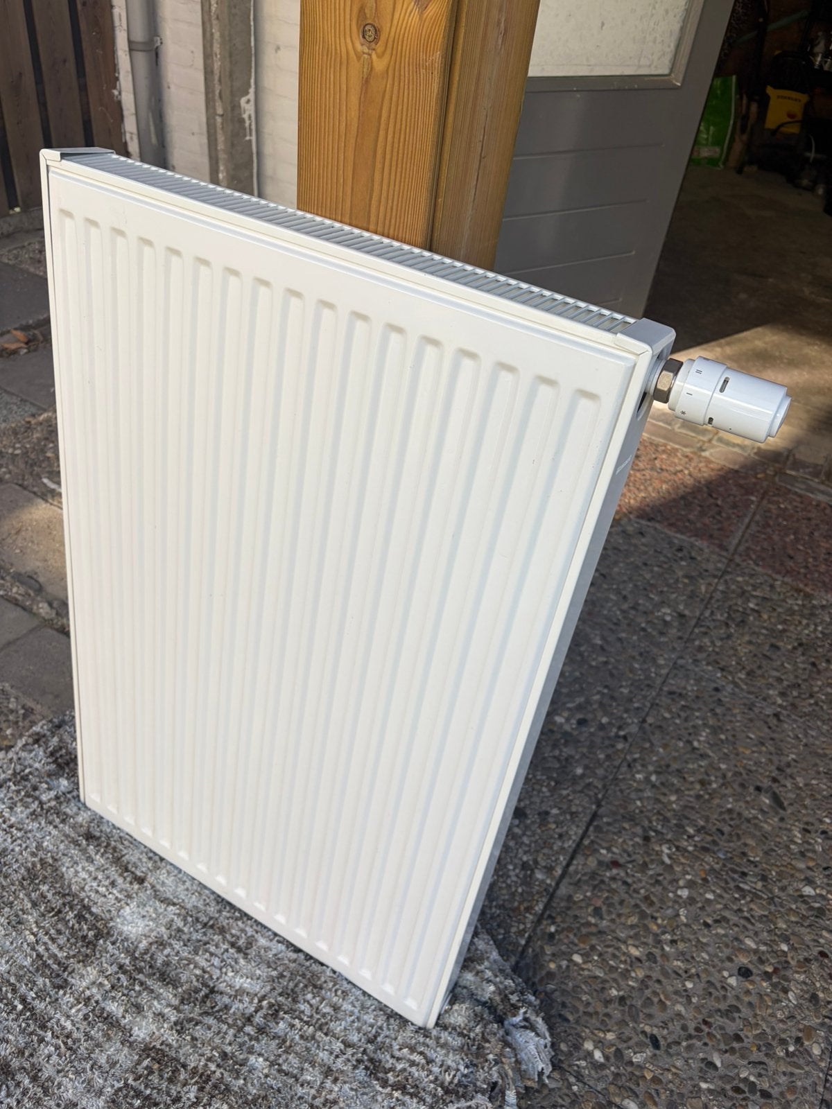 3x Thermrad radiatoren incl. ophangbeugels + Danfoss knoppen, Doe-het-zelf en Verbouw, Verwarming en Radiatoren, Ophalen, 30 tot 80 cm