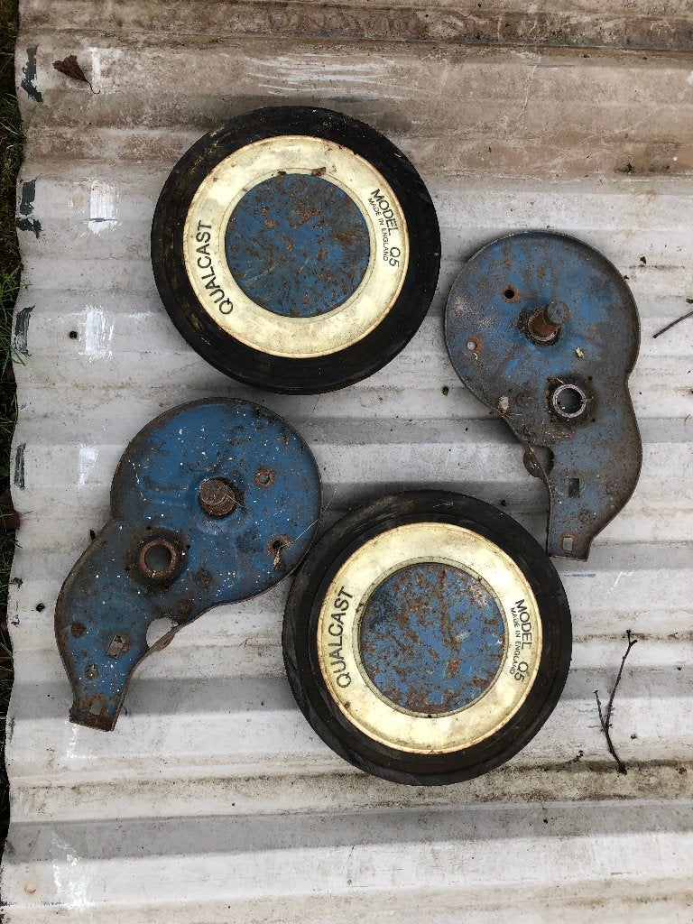 Set oude wielen van kooimaaier grasmaaier met assen, Kooimesmaaier, Ophalen of Verzenden, Gebruikt, Handgrasmaaier