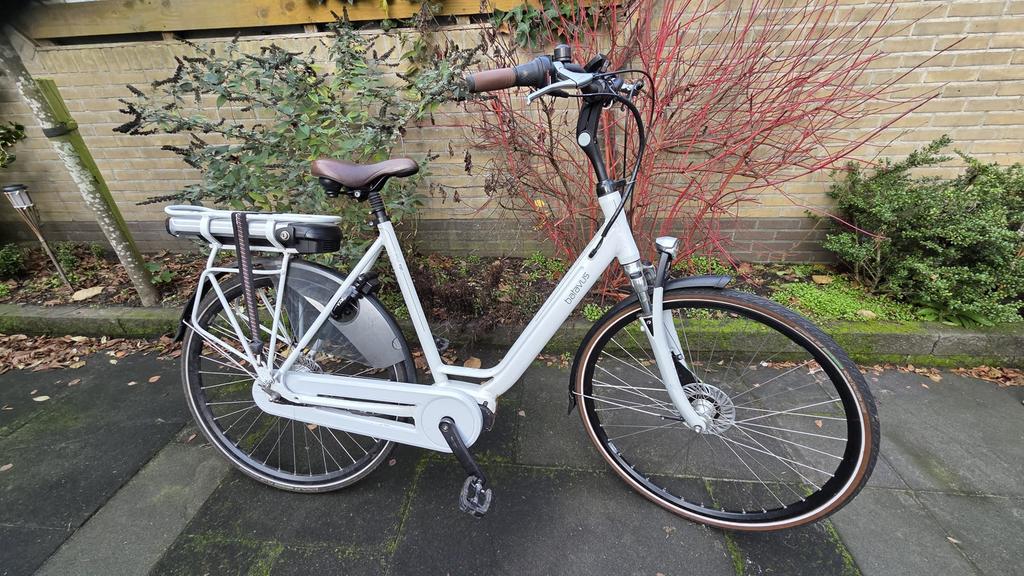 Batavus elektrische fiets met middenmotor, Ophalen, Batavus, Zo goed als nieuw, 50 km per accu of meer