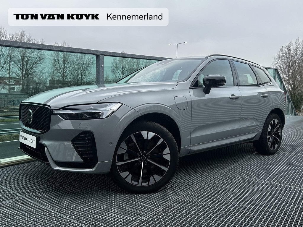 Volvo XC60 2.0 T6 Plug-in hybrid AWD Ultra Dark 360gr. Parke, Automaat, Stof, Gebruikt, 4 cilinders