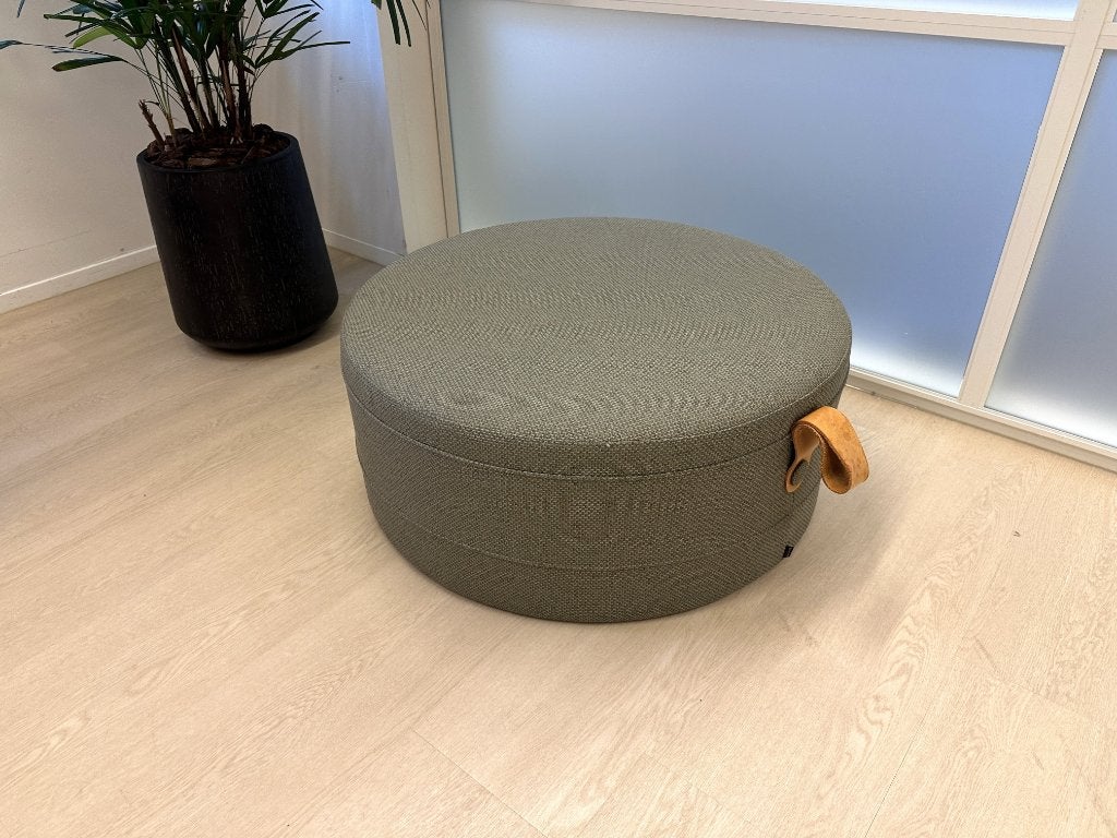 Bolia Grab poef groot Ø80 olijfgroen OOOJA design hocker, -, -, Rond, Bolia