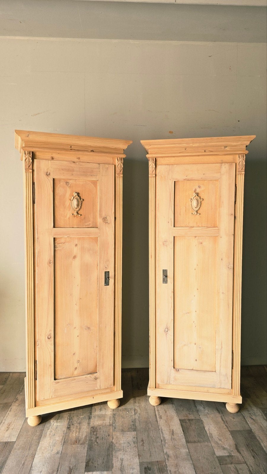 Mooie Smalle  Grenen Houten 1 deurs kasten Gerestaureerd, Met deur(en), 100 tot 150 cm, Ophalen of Verzenden, Zo goed als nieuw
